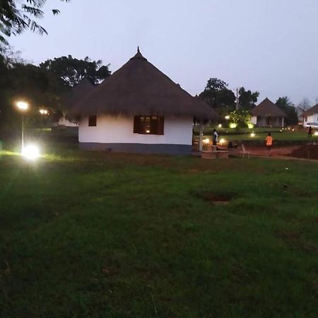 Village Noah Yaoundé Exterior foto